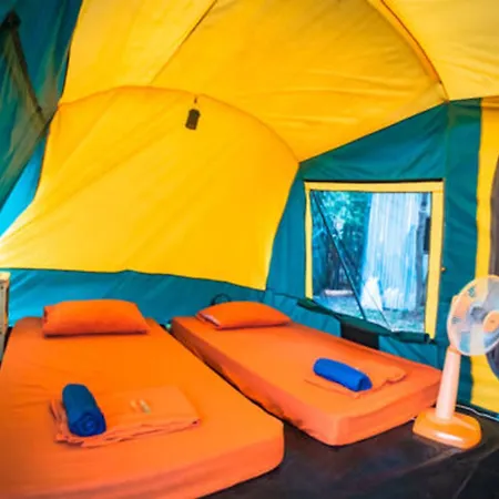 Cubby House Private Eco Resort